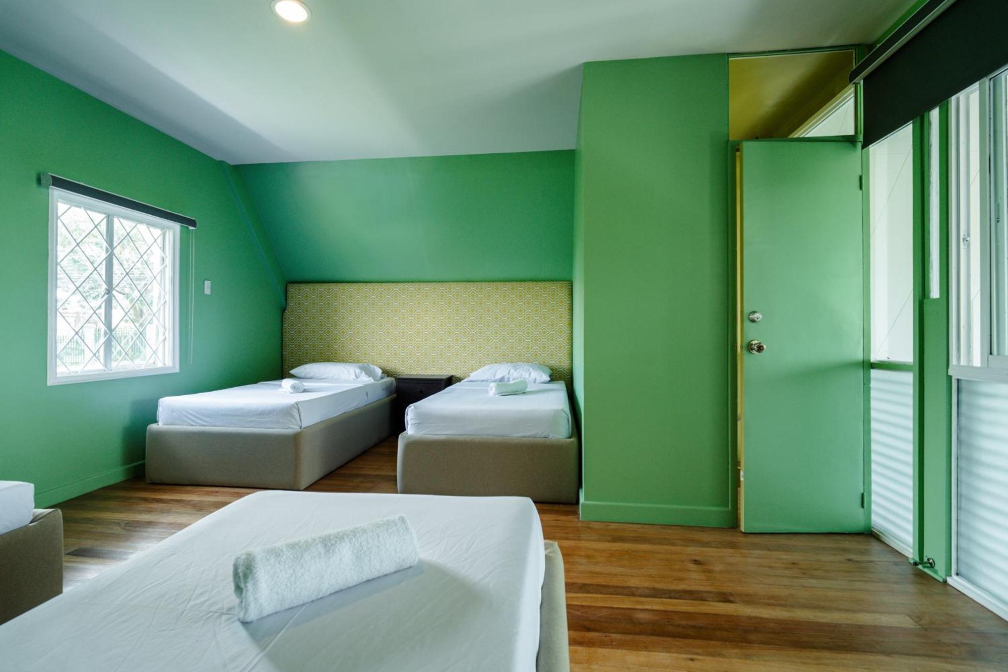 タガイタイ Jacobs Hill Tagaytay Bed & Breakfast エクステリア 写真