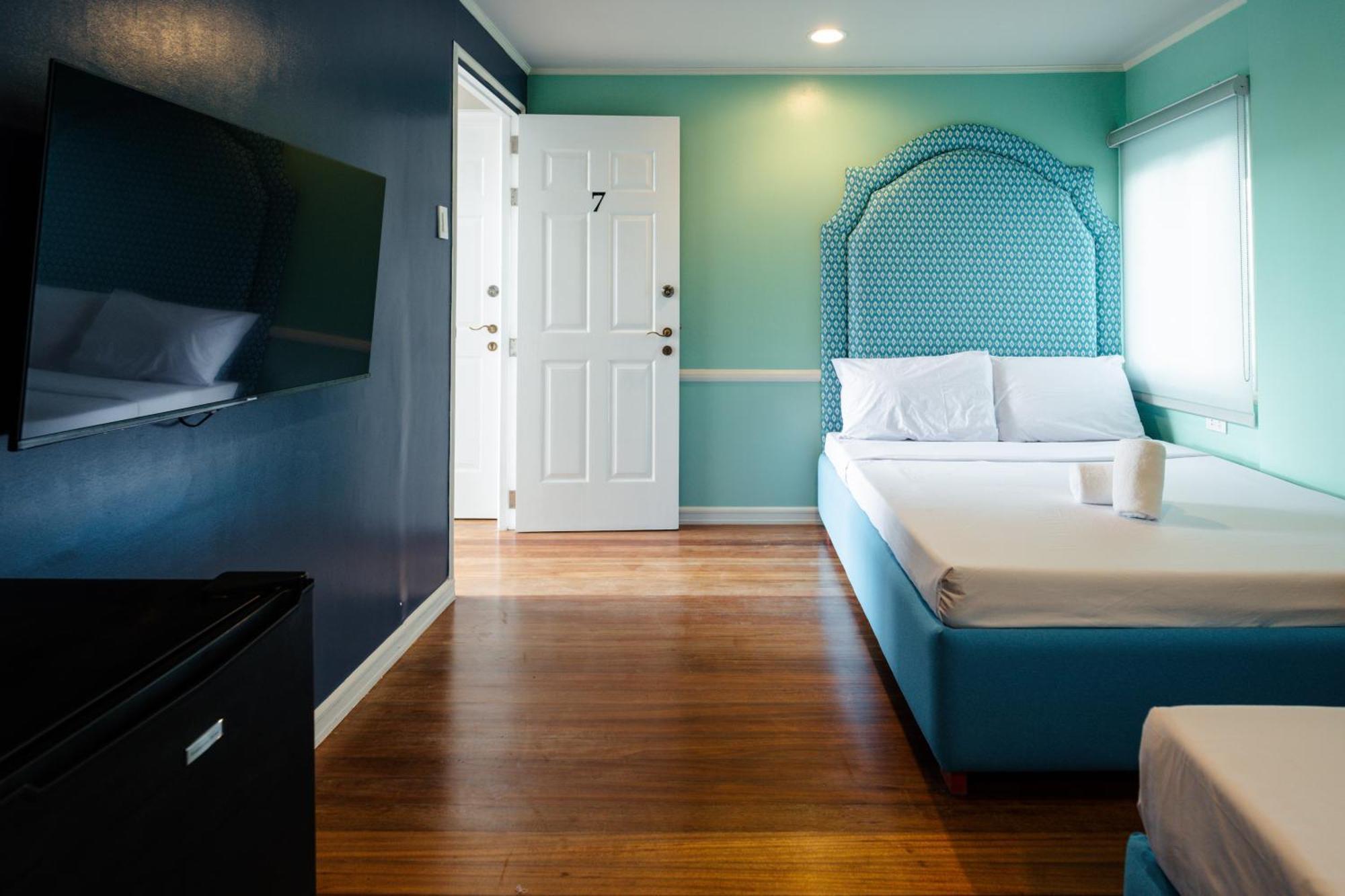 タガイタイ Jacobs Hill Tagaytay Bed & Breakfast エクステリア 写真